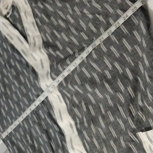 Karu Rob one sz fit tall color gray & ivore in good conditon - Picture 8 of 8